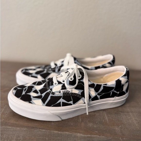 Vans Shoes - Vans Black & White Abstract Pattern Canvas Sneakers